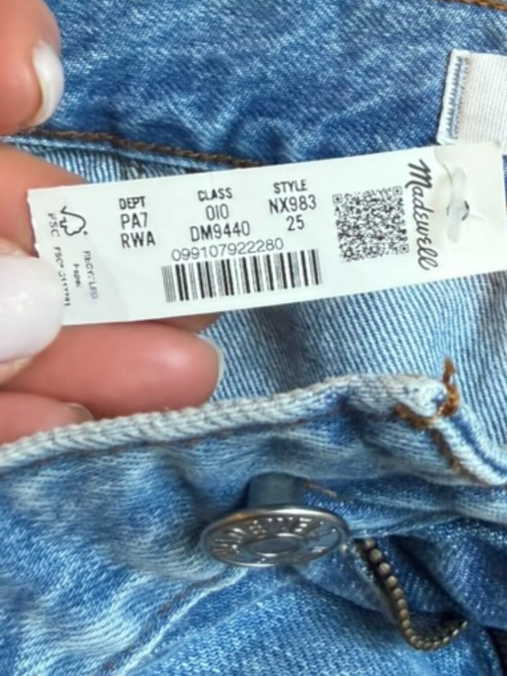 NWT Women's Madewell Balloon Utility Jeans, Size: 25 - Picture 3 of 4